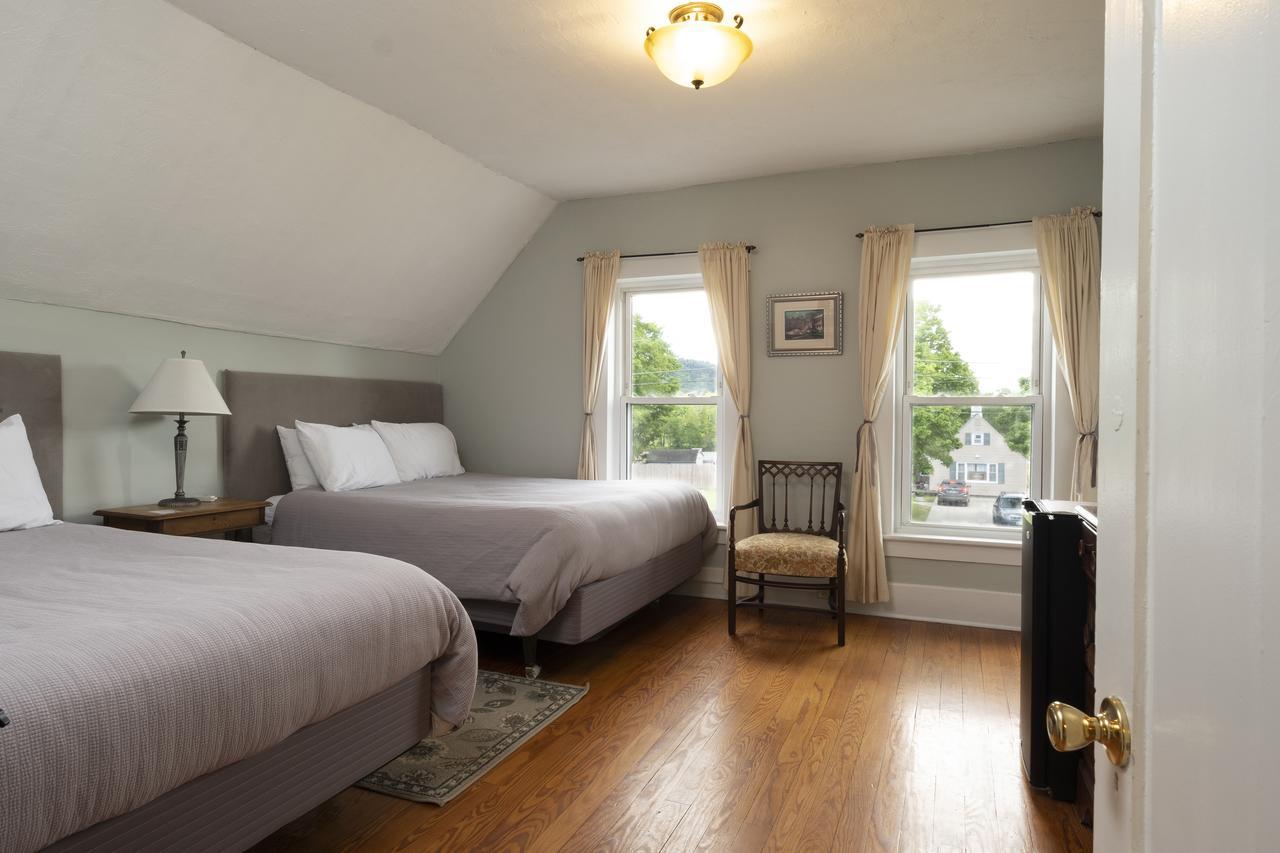 The Karass Inn Chester Buitenkant foto